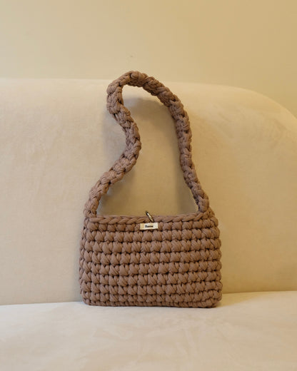 Háčkovaná cloud bag S