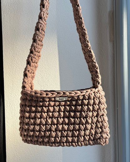 Háčkovaná crossbody kabelka M